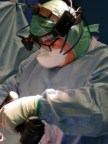 Knieoperation mit Augmented Reality Brille